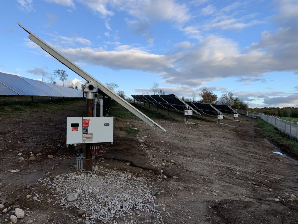 Photograph showcasing a side view of GOLDBECK SOLAR's PWPJ_65 solar project